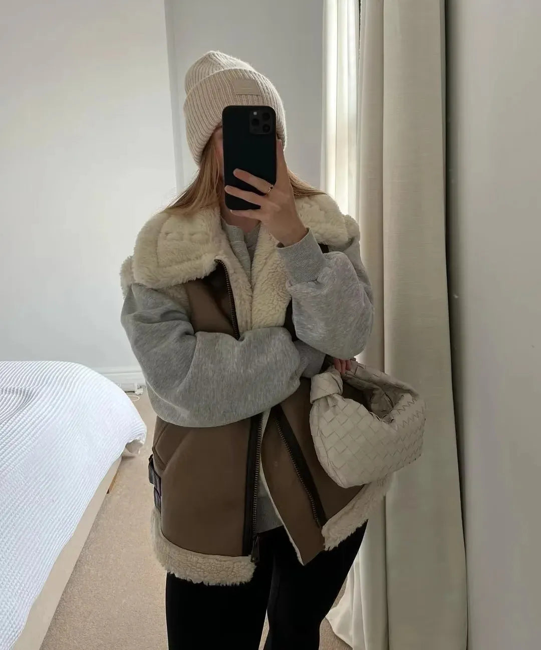 Julia | Teddy Bodywarmer Dames | Warme & Trendy Leer Look Gilet Voor Winter