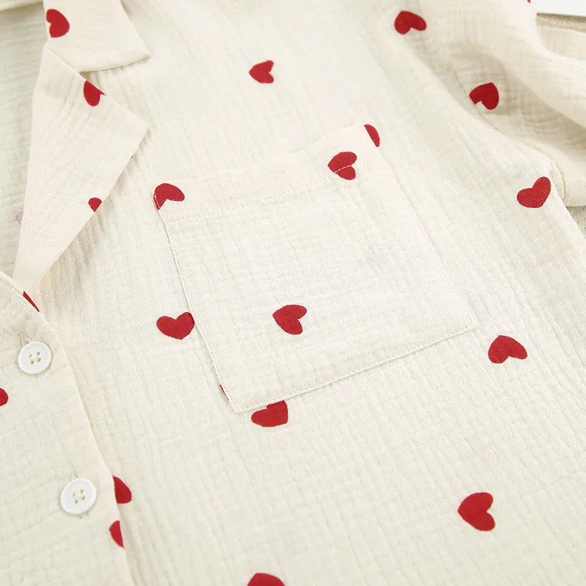Lila Dames Witte Pyjama Met Hartprint | Comfortabele & Charmante Pyjama Set