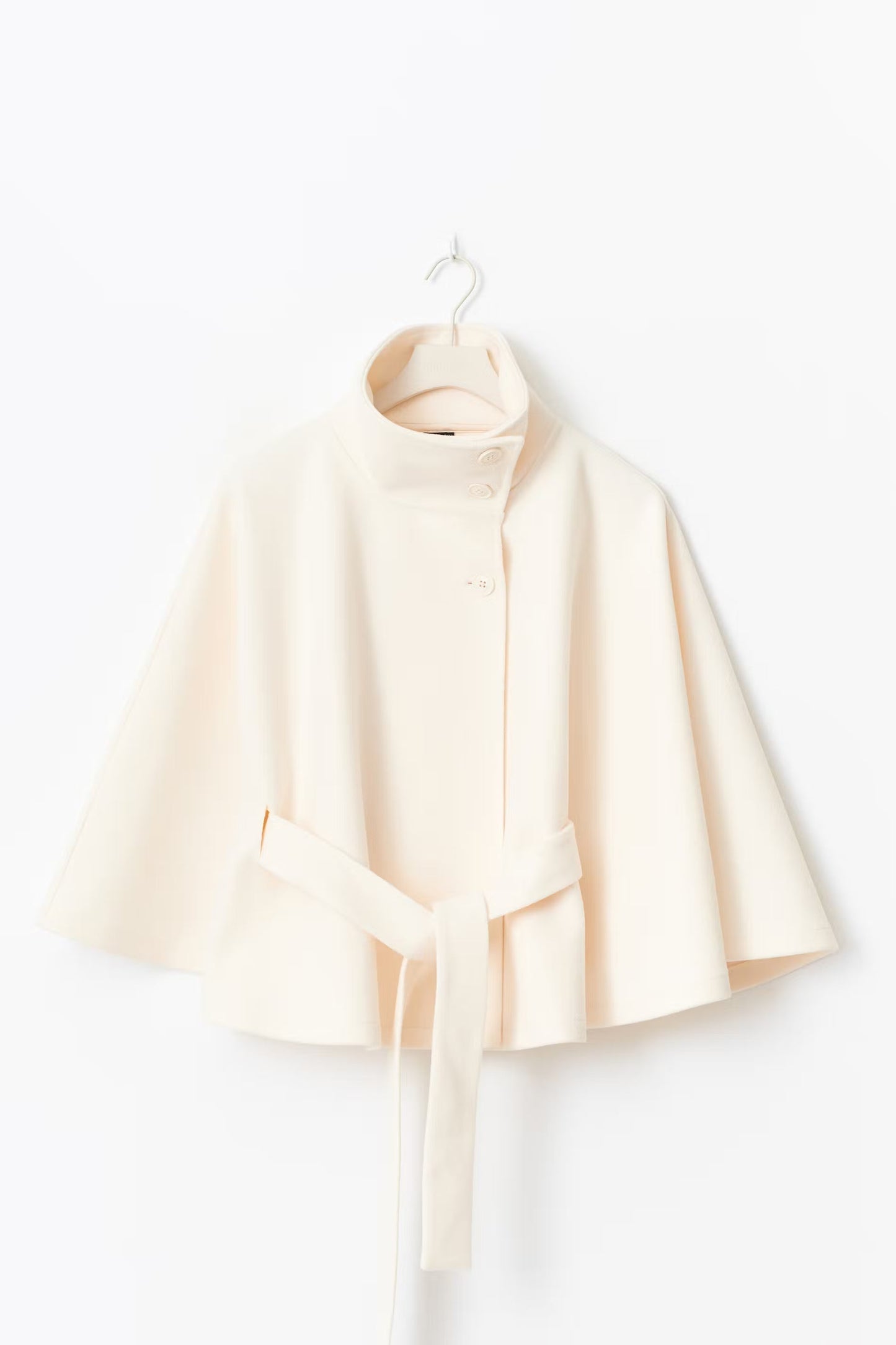 Cape Jas Dames – Clara Model met Hoge Kraag, Ceintuur & Cape-Mouwen
