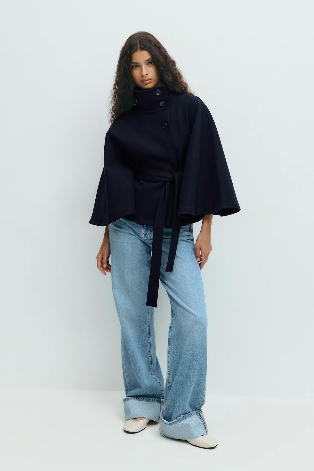 Cape Jas Dames – Clara Model met Hoge Kraag, Ceintuur & Cape-Mouwen