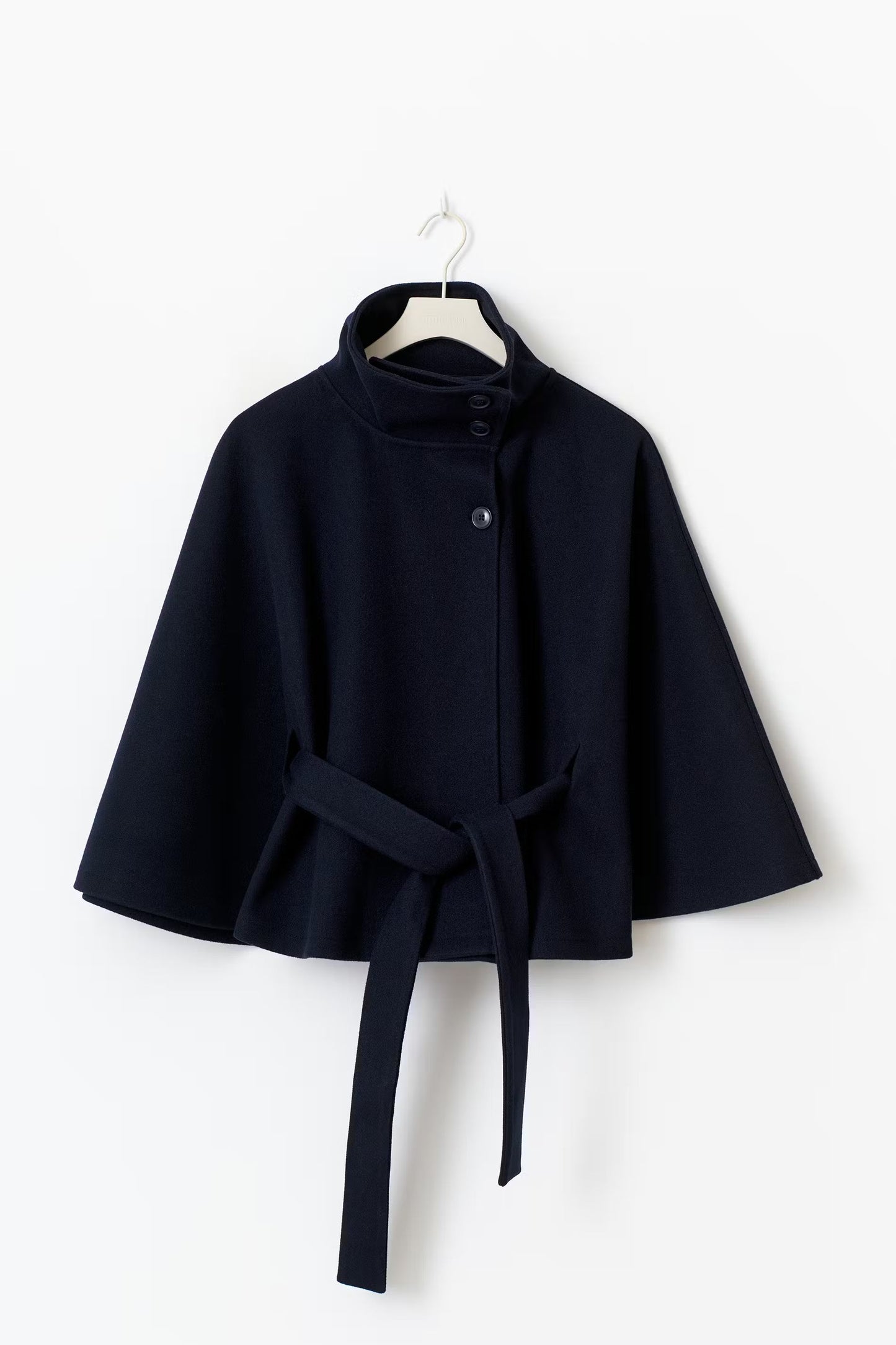 Cape Jas Dames – Clara Model met Hoge Kraag, Ceintuur & Cape-Mouwen