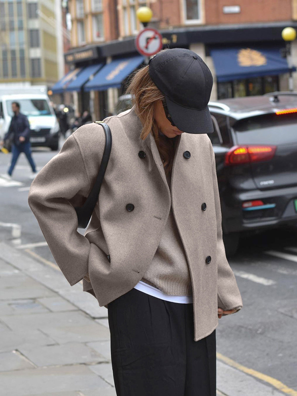 Larena | Stijlvolle Oversized Jas Dames | Elegante Tussenjas Met Knopen