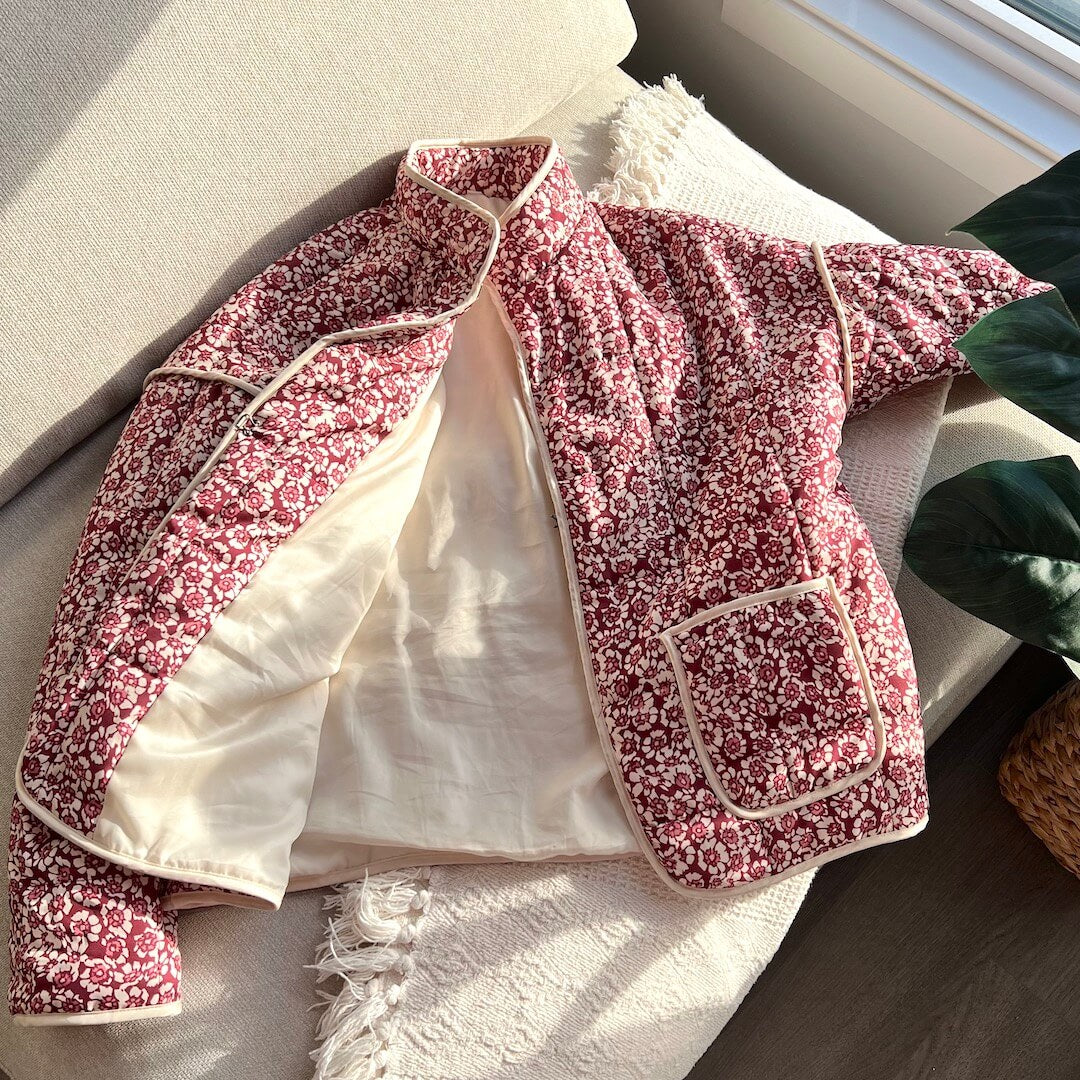 Kim | Stijlvolle Dames Jas Met Bloemenprint | Trendy Leliepatroon Statement Jas