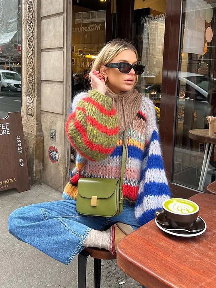 Liora Trendy Kleurrijke Trui | Warm, Comfortabel & Uniek Design