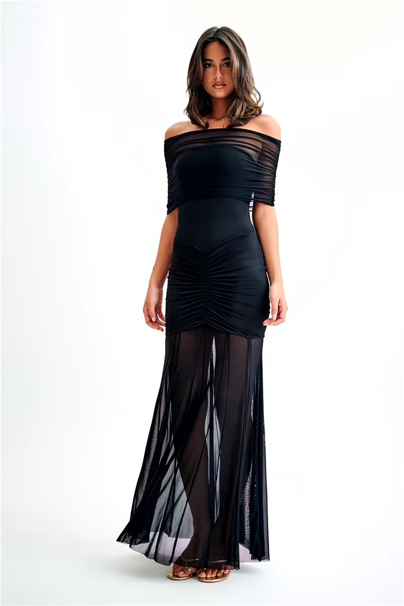 Mystique | Maxi Jurk met Off-Shoulder Mesh & Elegante Pasvorm