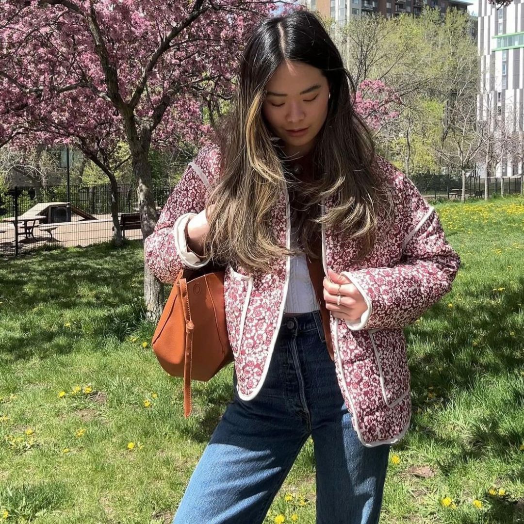 Kim | Stijlvolle Dames Jas Met Bloemenprint | Trendy Leliepatroon Statement Jas