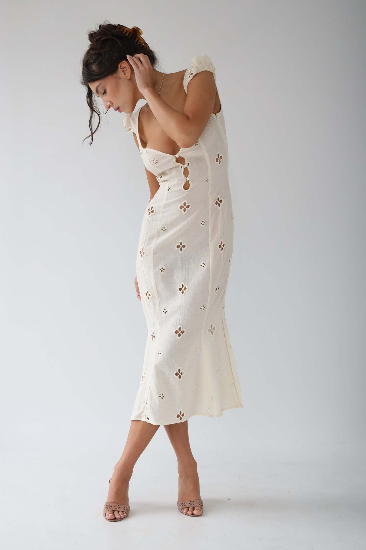 Elora Fishtail Midi Dress | Luxe Geborduurde Jurk met Vintage Charme