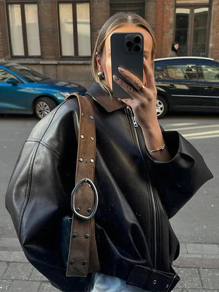 Lois | Leren Jack Dames Oversized | Trendy Biker Jas Met Rits & Riemdetail