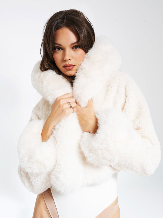 Noelle | Korte Fur Jas Dames | Chic Cropped Faux Fur Jacket Voor Feestelijke Looks