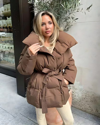 Noor | Gewatteerde Winterjas Met Ceintuur Voor Dames – Warm, Stijlvol & Perfect Voor IJskoude Dagen