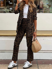Amari | Tweedelige Leopardprint Set Dames  |  Blazer & Broek