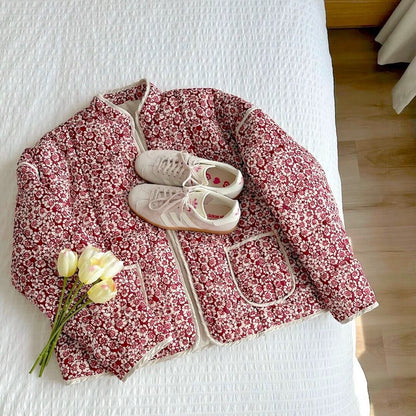 Kim | Stijlvolle Dames Jas Met Bloemenprint | Trendy Leliepatroon Statement Jas