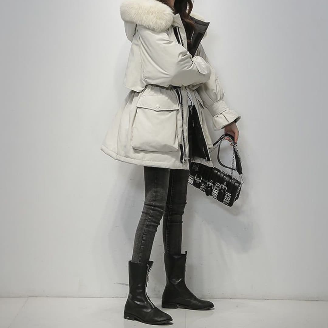 Sophie | Alvéra Winter Parka – Damesparka met luxe bontkraag en elegante pasvorm