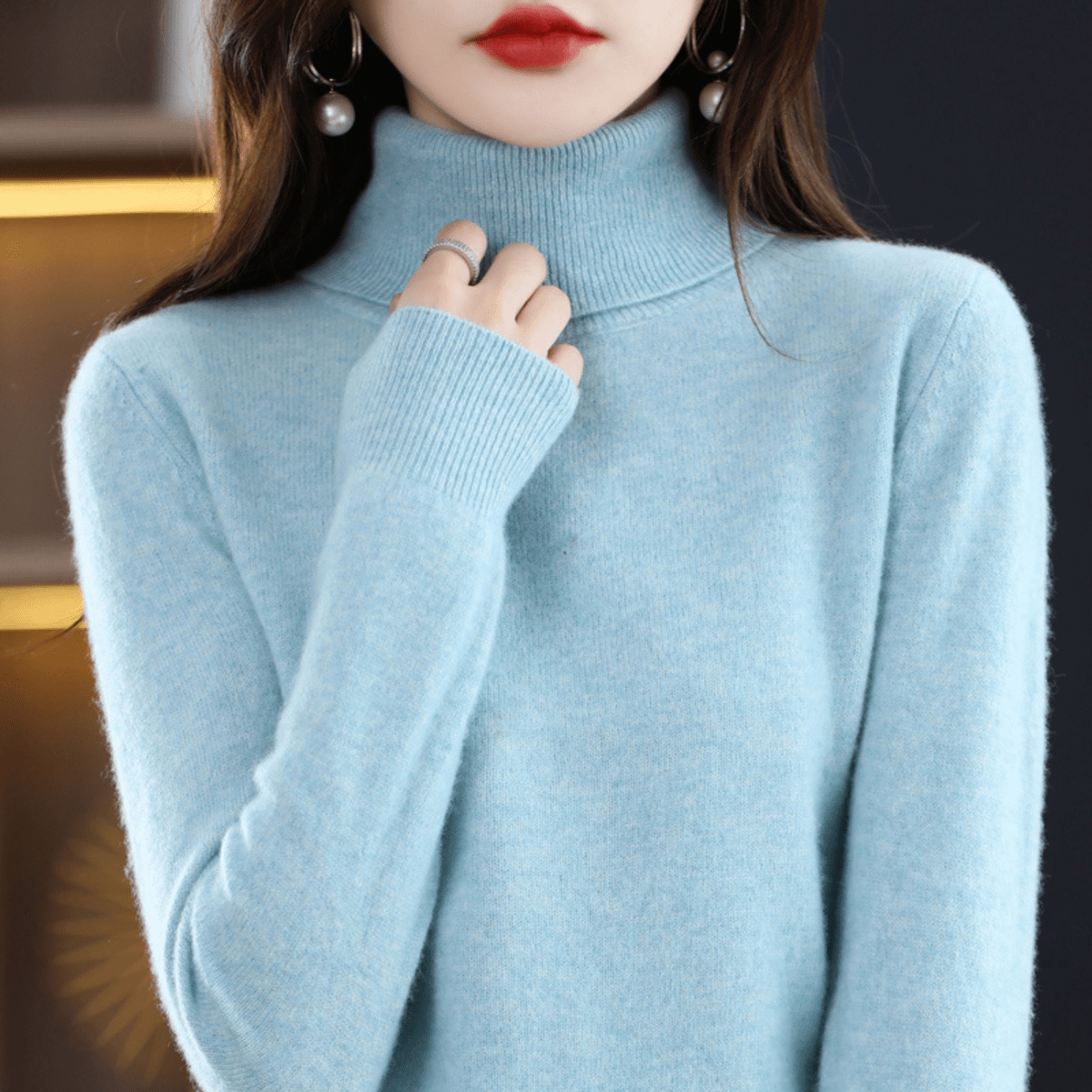 Womens-Cashmere-Turtleneck-Sweater-2.png