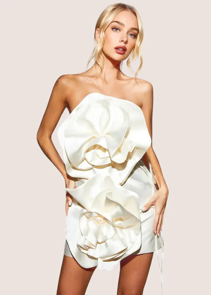 Amaya | Luxe Strapless Feestjurk in Ivoire met Bloemendetail