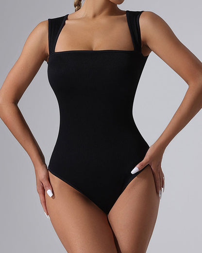 Lara | Strakke Bodysuit Dames | Geribd, Vierkante Hals & Modieus