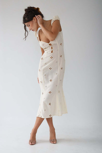 Elora Fishtail Midi Dress | Luxe Geborduurde Jurk met Vintage Charme